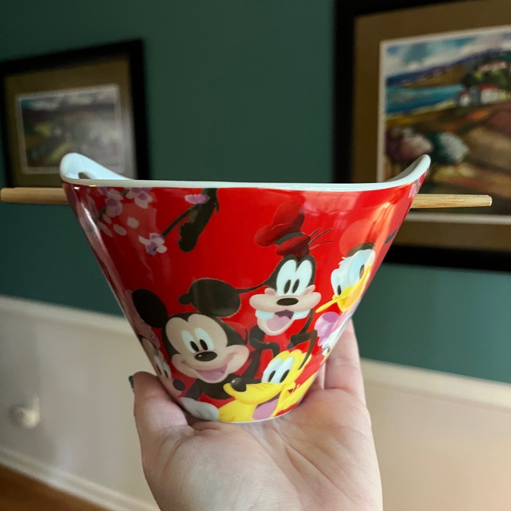 Disney ramen noodle bowl with chopsticks - Picture 9 of 10